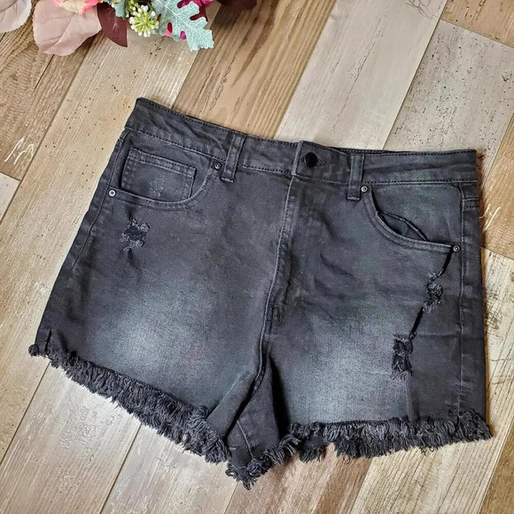 No Boundaries Raw Hem Cutoff Jean Shorts Distressed Black Size 15 Juniors - Picture 2 of 12